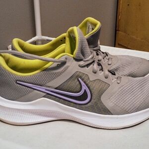 Nike Gray and Purple Sneakers Sleek Modern Design
